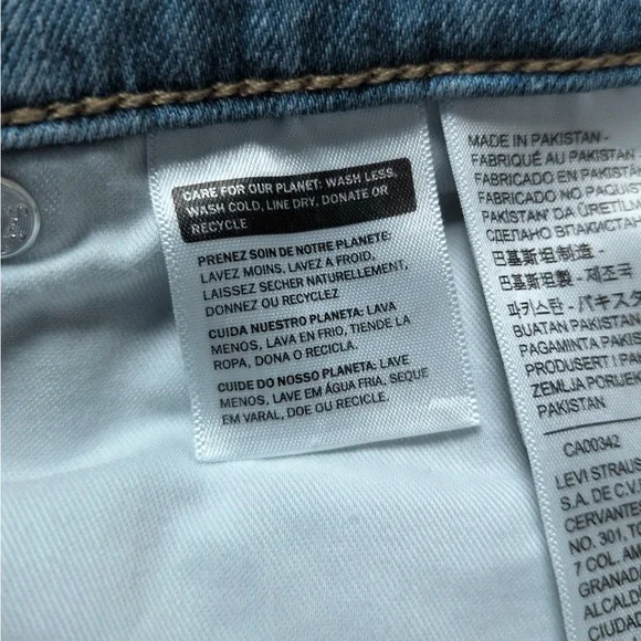 Levi’s 318 Shaping Wide Leg Jeans- Altered - Picture 12 of 15